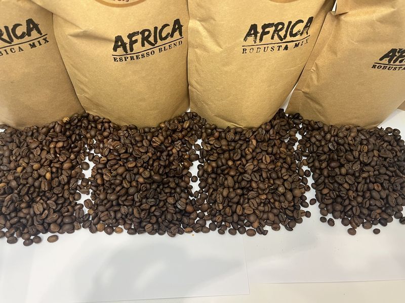 Кавовий набір AFRICA 2 кг (4&times;500 г), у зернах: Arabica Mix / Espresso Blend / Robusta Mix / Robusta Guinea 63-0028 фото